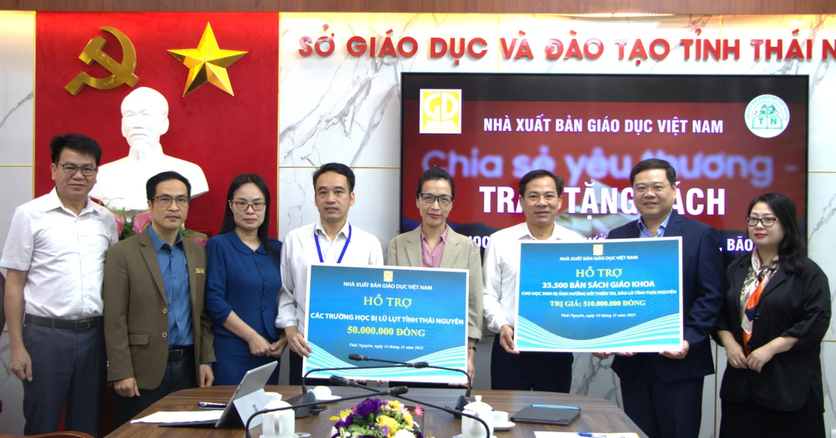 NXB Giáo dục VN tặng gần 35.000 bản sách giáo khoa cho tỉnh Thái Nguyên
