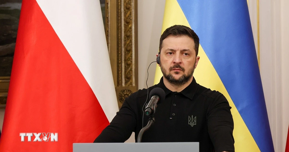 Ukraine tuyên bố sẵn sàng đàm phán hòa bình nhưng không nhượng bộ lãnh thổ