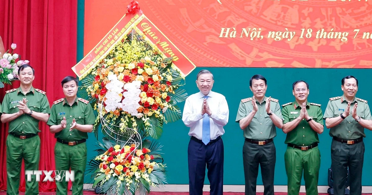 Tổng Bí thư, Chủ tịch nước: Xây dựng lực lượng Cảnh sát nhân dân đáp ứng yêu cầu trong tình hình mới
