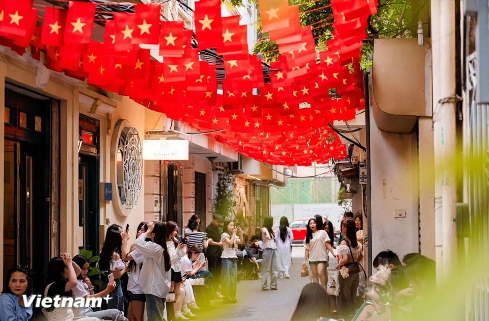 Cả Nước Tưng Bừng Chào Mừng Kỷ Niệm 80 Năm Cách Mạng Tháng Tám: Lịch Trình Sự Kiện Không Bỏ Lỡ!