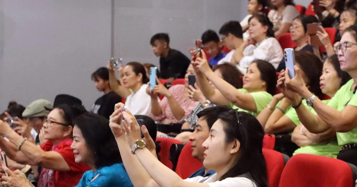 Liên hoan phim châu Á Đà Nẵng: Phim hay, vé miễn phí - người dân háo hức ra rạp