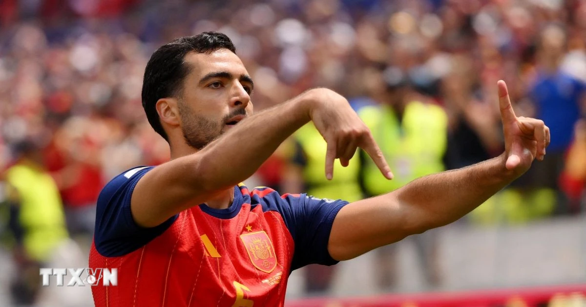 'Siêu dự bị" Merino làm điều chưa từng có trong lịch sử World Cup