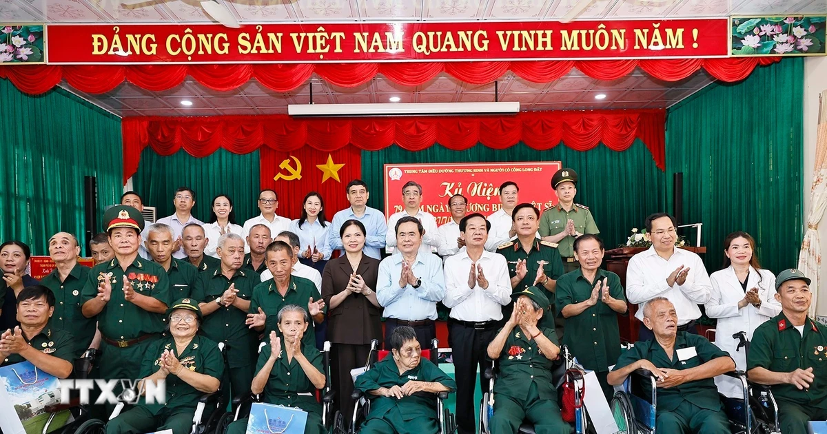 Chủ tịch Quốc hội Trần Thanh Mẫn tri ân người có công tại Thành phố Hồ Chí Minh