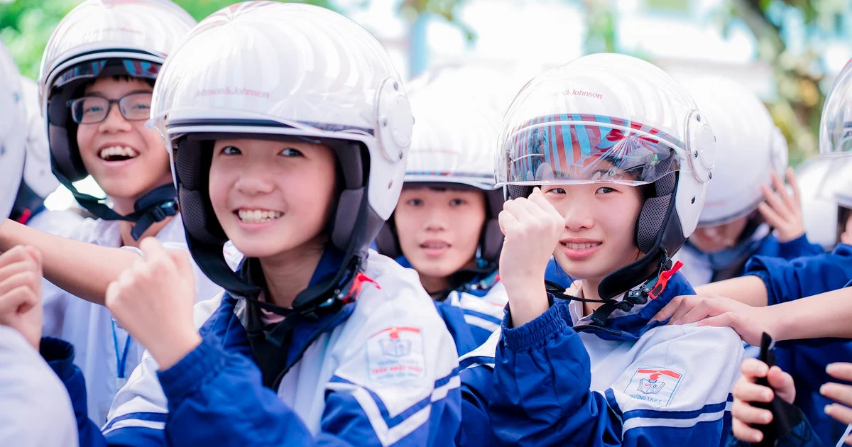 Đội mũ bảo hiểm đạt chuẩn giảm 69% nguy cơ chấn thương não nghiêm trọng ...