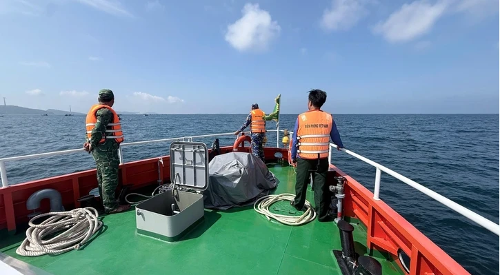 Tìm thấy nạn nhân còn lại trong vụ 2 ngư dân rơi xuống biển Phú Quốc