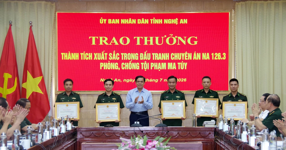 Nghệ An: Khen thưởng lực lượng mưu trí, thu giữ 15.200 viên ma túy tổng hợp