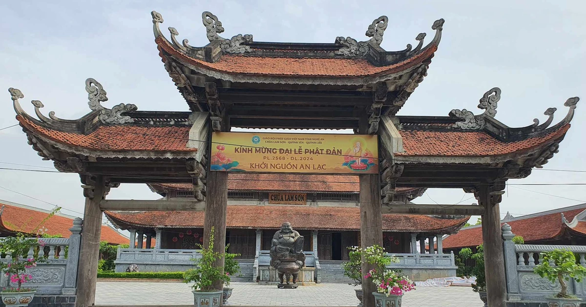 ĐỀN CỜN CỔ KÍNH NẰM TRÊN GÒ DIỆC HƯỚNG RA SÔNG HOÀNG MAI THANH BÌNH