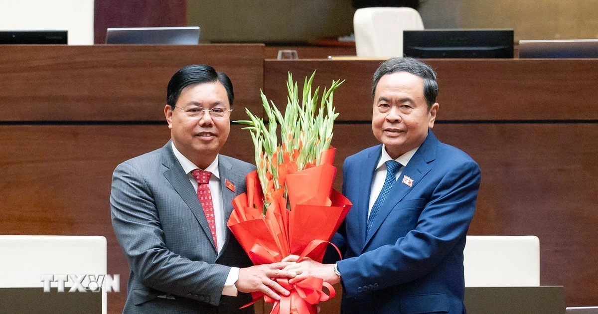 Quốc hội bỏ phiếu phê chuẩn việc bổ nhiệm Bộ trưởng Bộ Nội vụ với ông Nguyễn Tiến Hải