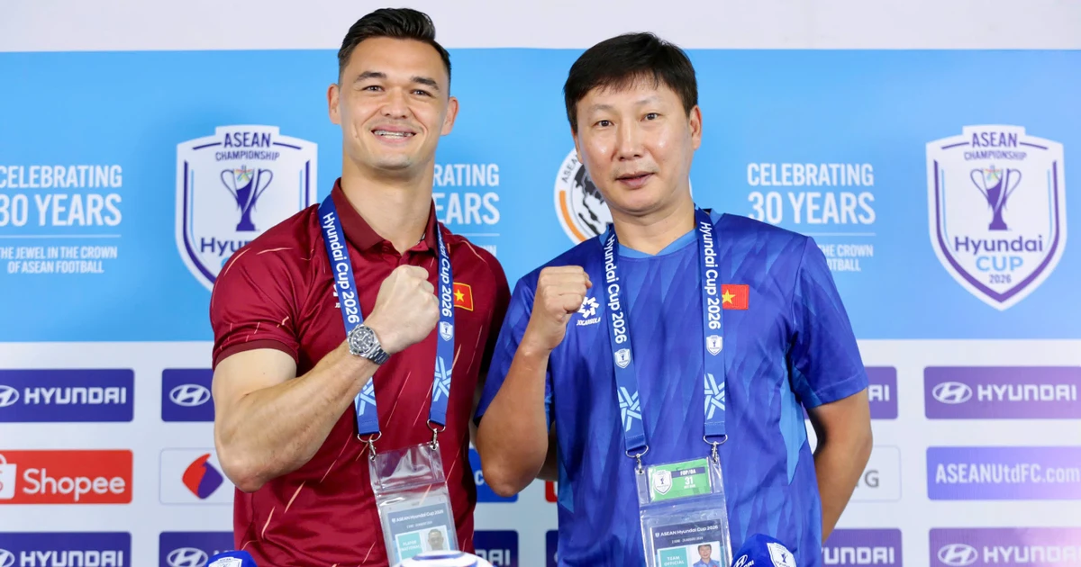 HLV Kim Sang Sik: 'Tuyển Việt Nam đặt mục tiêu giành 3 điểm ngay trên sân Indonesia'