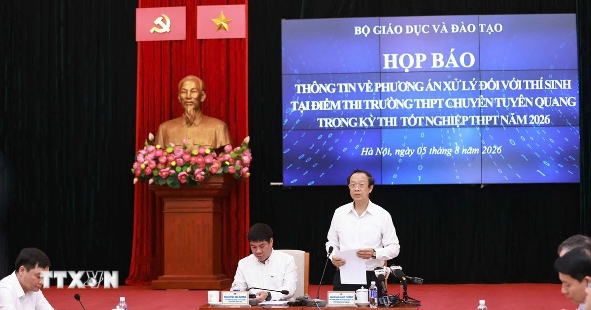 Tổ chức thi lại cho 100% thí sinh tại điểm thi Trường THPT Chuyên Tuyên Quang