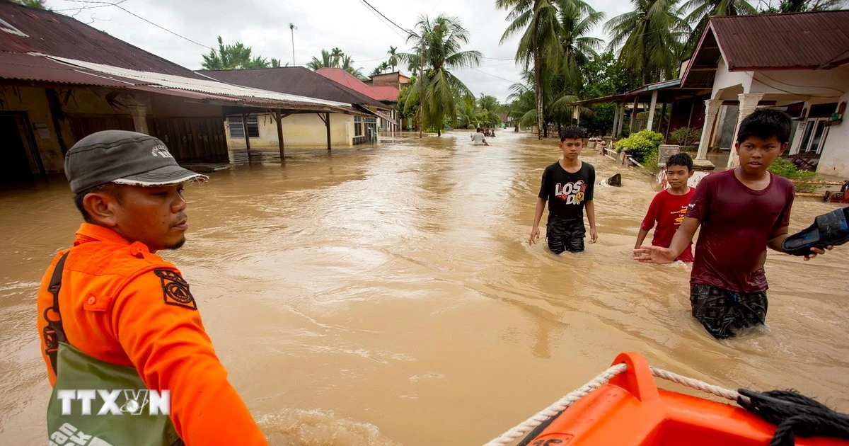 Các nước Đông Nam Á khẩn trương khắc phục hậu quả sau đợt mưa lũ nghiêm trọng