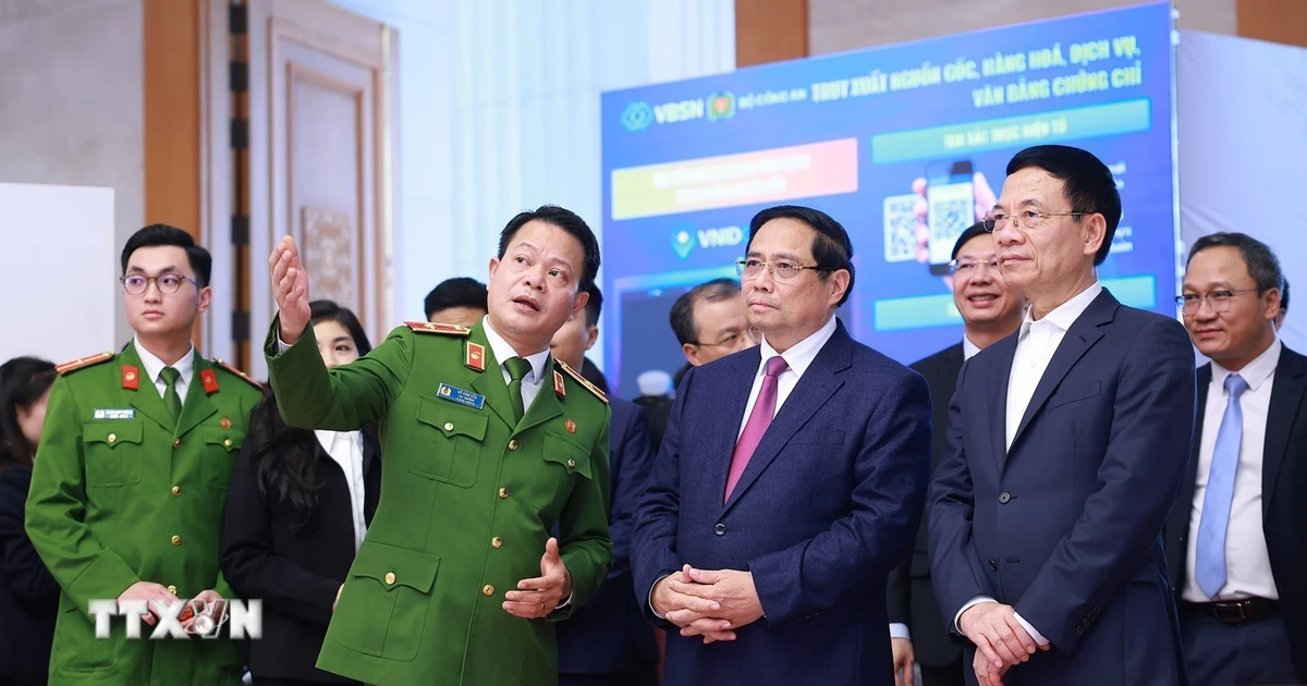 Thủ tướng: Mỗi người dân hãy chủ động trở thành những 'công dân số'