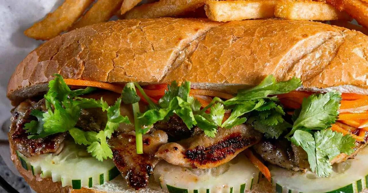 Điều tra vụ 84 người nghi ngộ độc thực phẩm sau ăn bánh mì tại Lâm Đồng