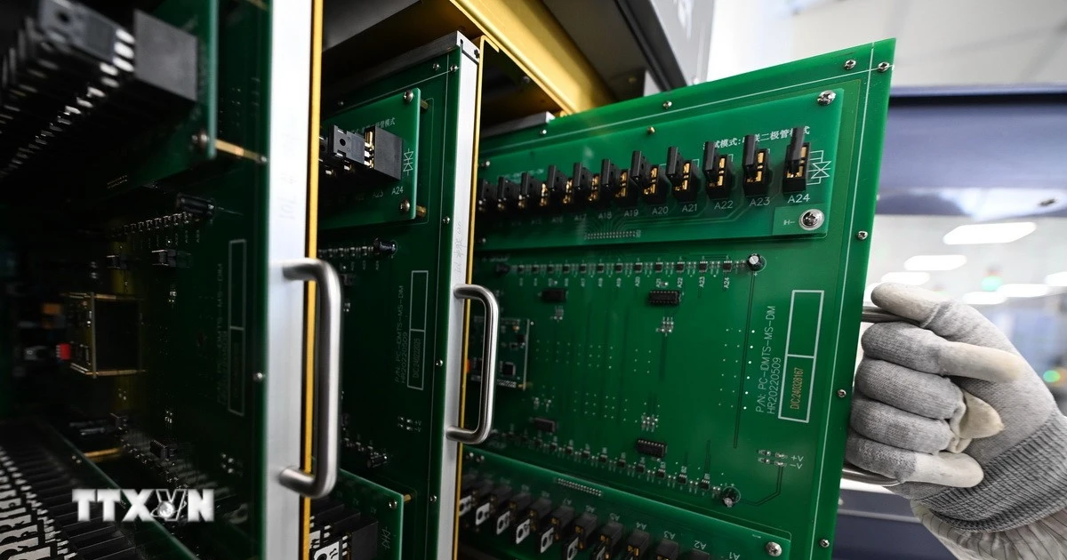 Mitsubishi Electric, Toshiba và Rohm đàm phán lập liên minh bán dẫn công suất