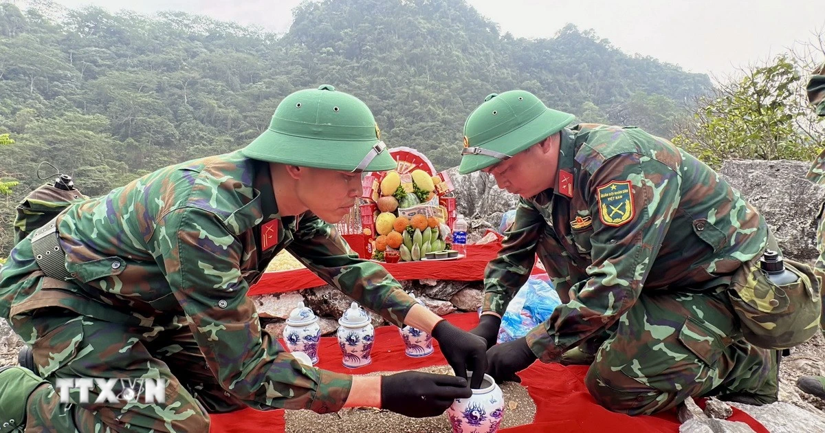 Phát hiện phần mộ và vị trí nghi mộ tập thể liệt sỹ hy sinh ở biên giới Việt-Lào