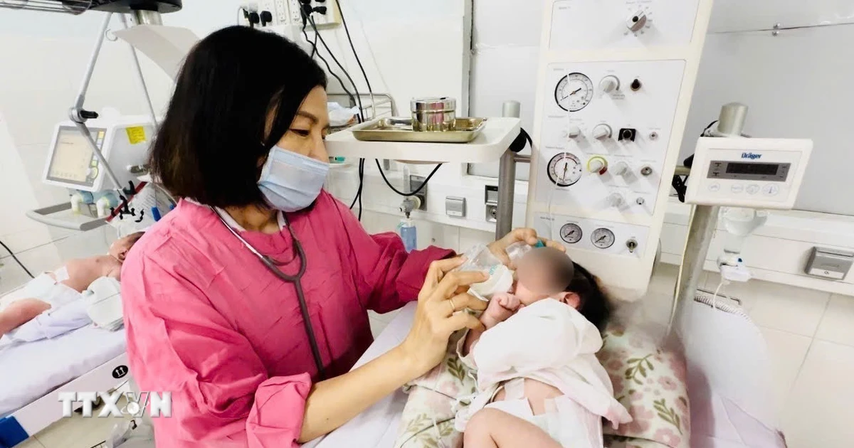 Khánh Hòa: Cứu sống trẻ sơ sinh 4 ngày tuổi bị teo thực quản bẩm sinh