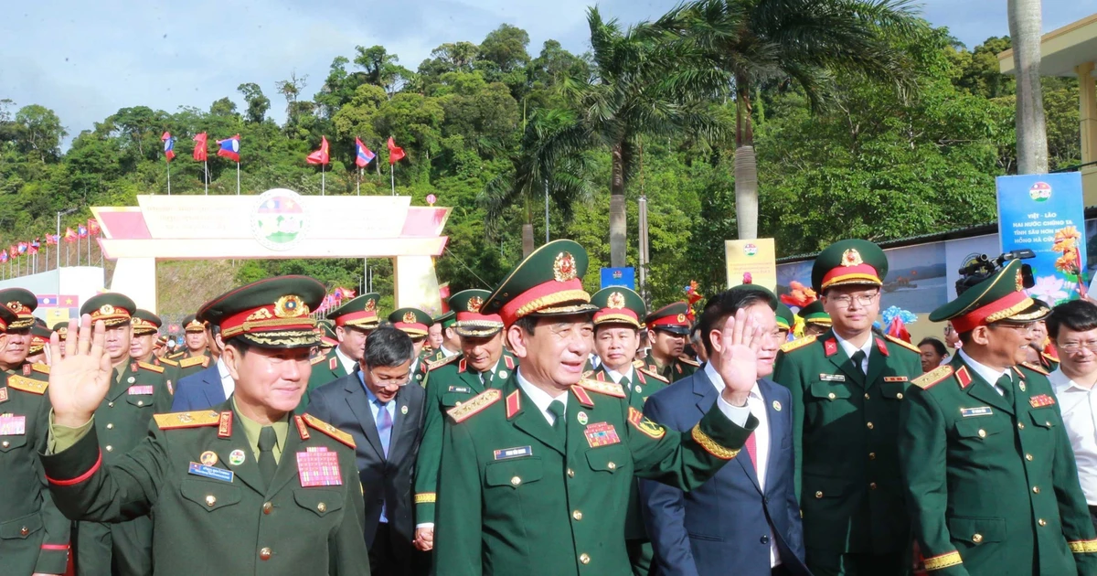 Giao lưu quốc phòng Việt Nam-Lào: Thắt chặt tình đoàn kết, vun đắp biên giới hòa bình