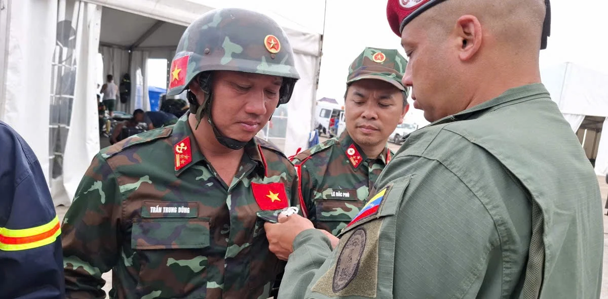 Chính phủ Venezuela vinh danh Đoàn cứu nạn cứu hộ Việt Nam về sứ mệnh nhân đạo