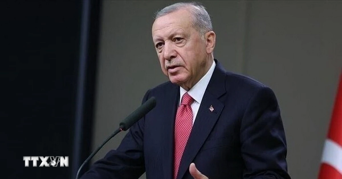 Hardkor musiqa bilan porno kompilyatsiya