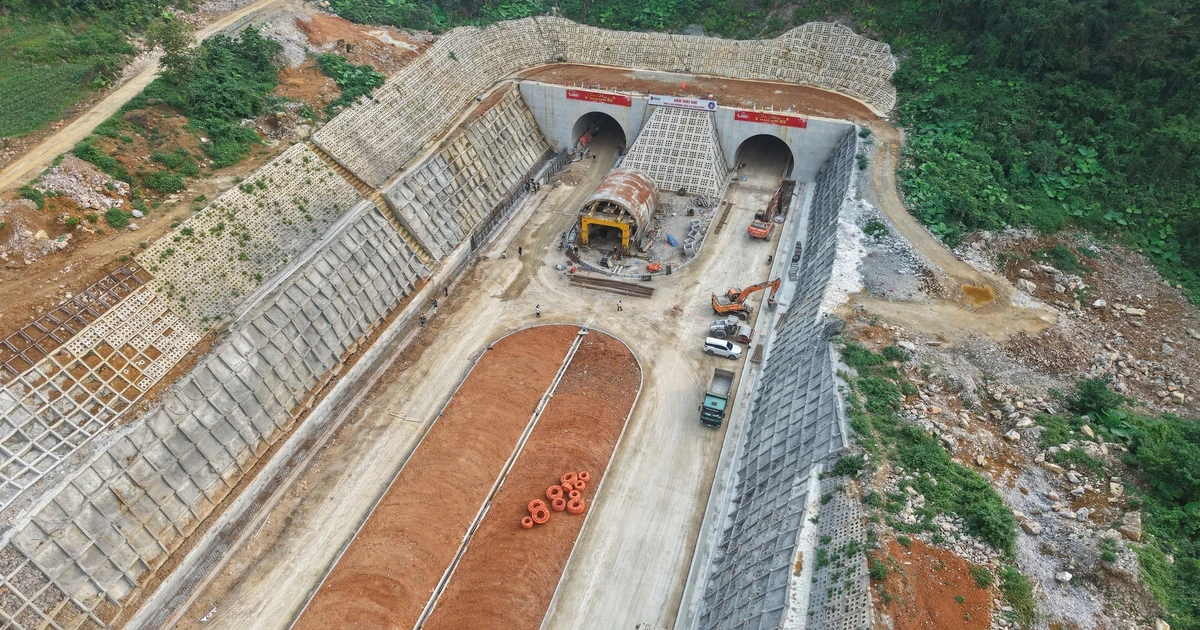 Vốn đầu tư công và FDI thực hiện tăng trưởng tích cực trong bảy tháng qua