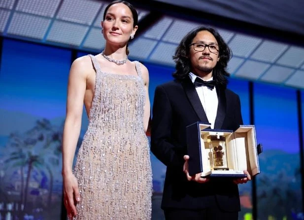 “Bên trong vỏ kén vàng” đoạt giải Camera d’Or (Máy quay phim vàng) tại Directors’ Fortnight (Tuần lễ đạo diễn) - Liên hoan phim Cannes 2023.