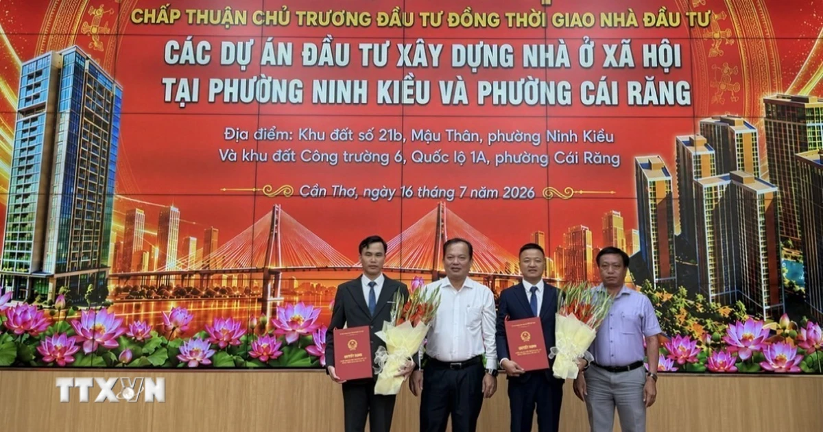 Cần Thơ trao quyết định đầu tư 2 dự án nhà ở xã hội, tổng vốn gần 5.956 tỷ đồng