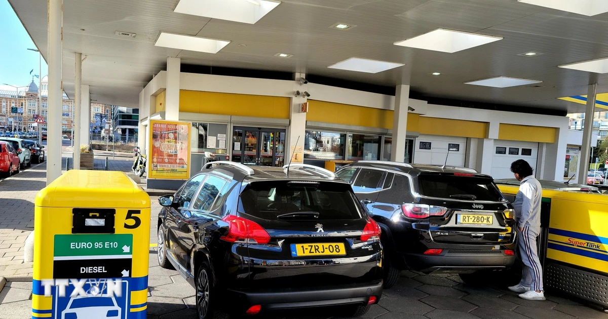 Thị trường dầu thế giới biến động sau loạt cuộc tấn công tại Trung Đông