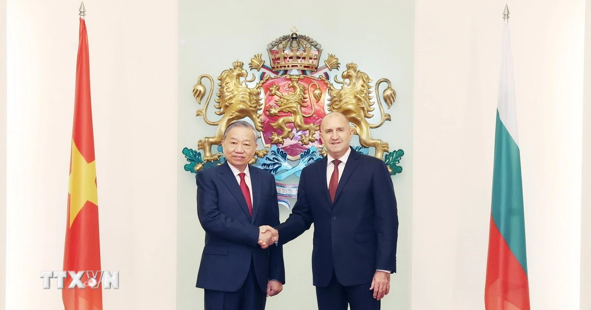 Tổng Bí thư Tô Lâm và Tổng thống Cộng hòa Bulgaria Rumen Radev tại Phủ Tổng thống. Ảnh: Thống Nhất/TTXVN