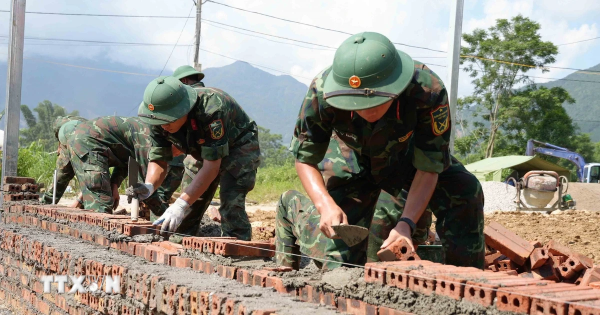Lai Châu: Bộ đội thần tốc xây nhà cho người dân vùng lũ Mường Than