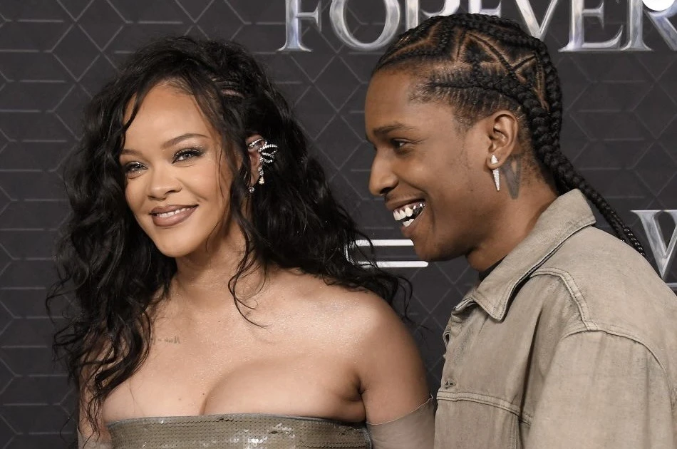 Rihanna tái xuất làng âm nhạc với ca khúc nhạc phim "Lift Me Up" | Vietnam+  (VietnamPlus)
