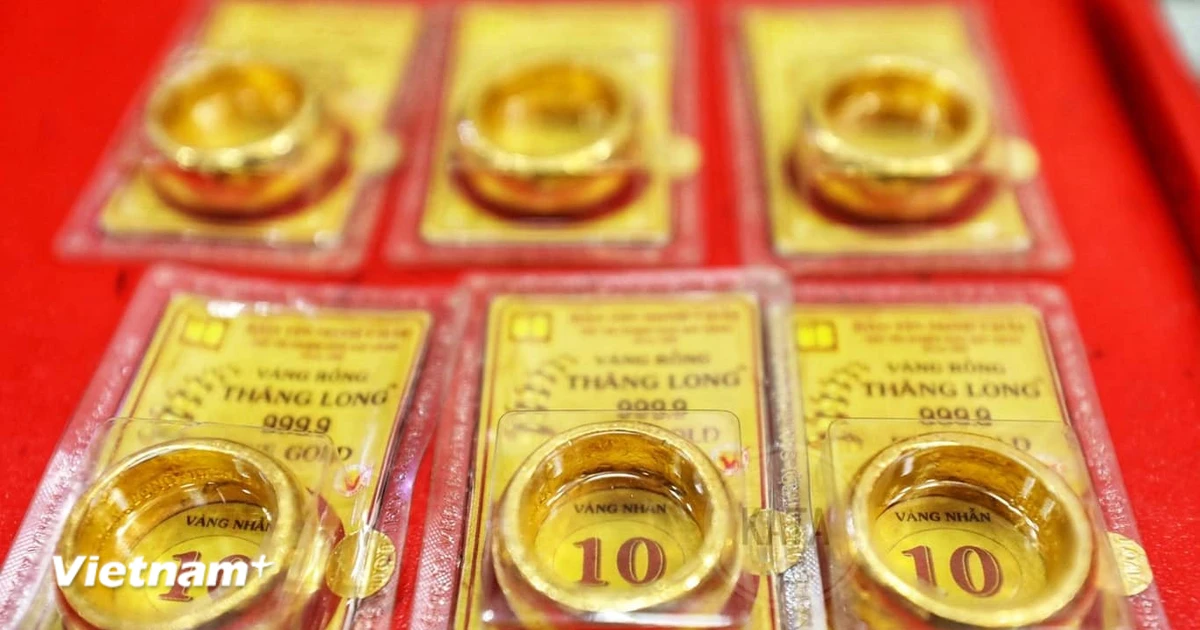 Giá vàng giảm nhẹ, tỷ giá trung tâm tăng phiên thứ 4 liên tiếp