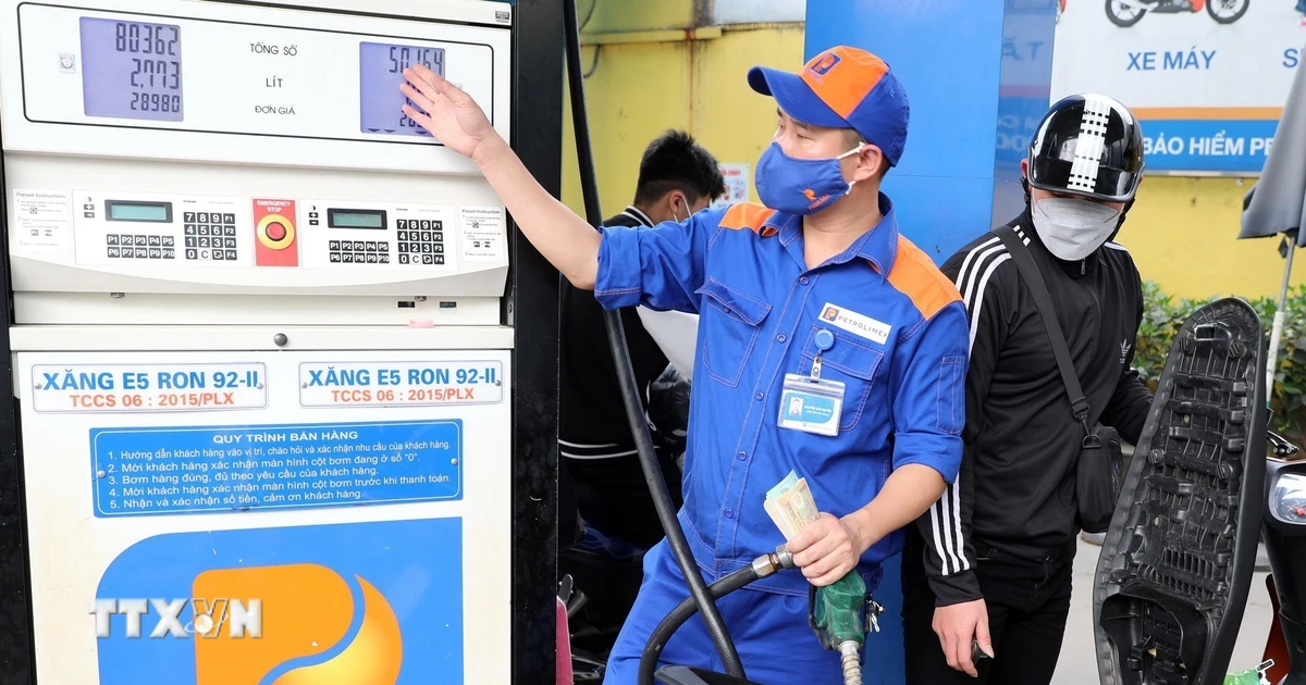 Hà Nội: Chưa phát hiện việc đầu cơ, trục lợi sau điều chỉnh giá xăng dầu