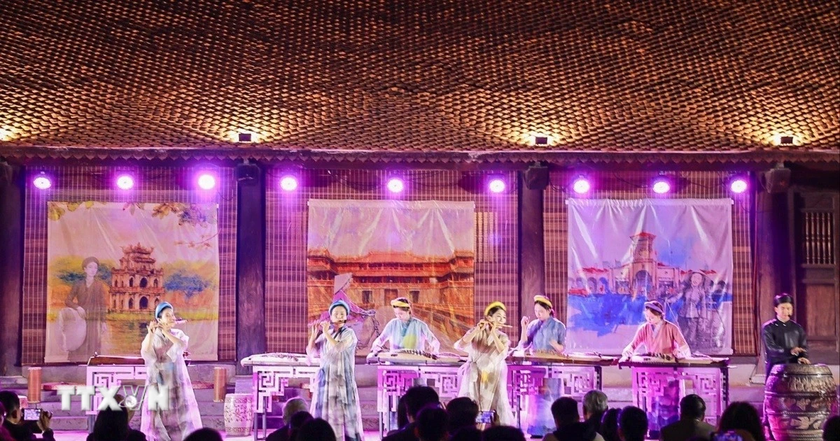 Khám phá đêm Văn Miếu - Quốc Tử Giám qua "Âm sắc Việt"