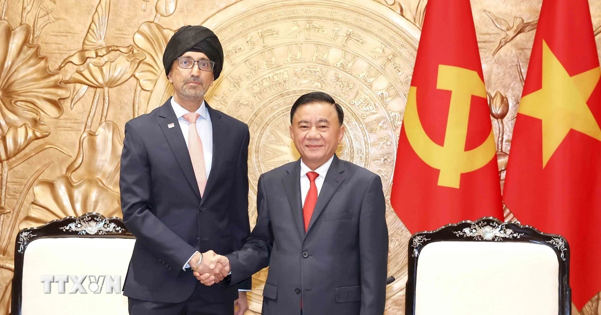 Thường trực Ban Bí thư Trần Cẩm Tú tiếp Đại sứ Singapore tại Việt Nam