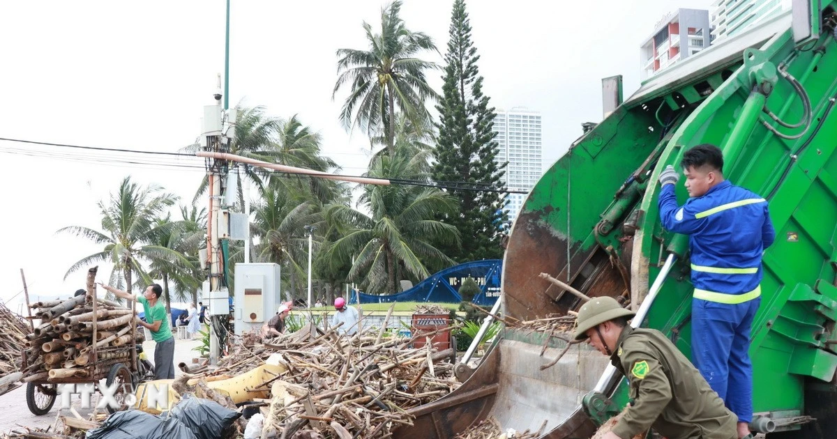 Hỗ trợ người dân vùng lũ Khánh Hòa: Nghĩa tình của Thành phố Hồ Chí Minh