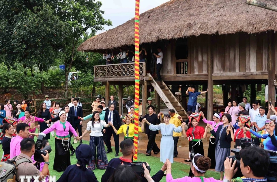 Phê duyệt dự án bảo tồn văn hóa dân tộc thiểu số 2025 | Vietnam+ (VietnamPlus)