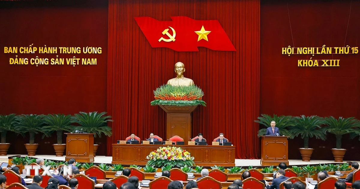 Thông cáo báo chí ngày làm việc thứ nhất Hội nghị Trung ương 15, khóa XIII