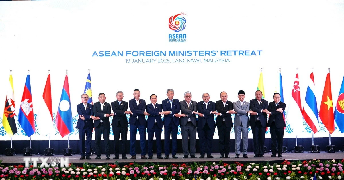 ASEAN 2025: Tập trung vào củng cố Cộng đồng | Vietnam+ (VietnamPlus)