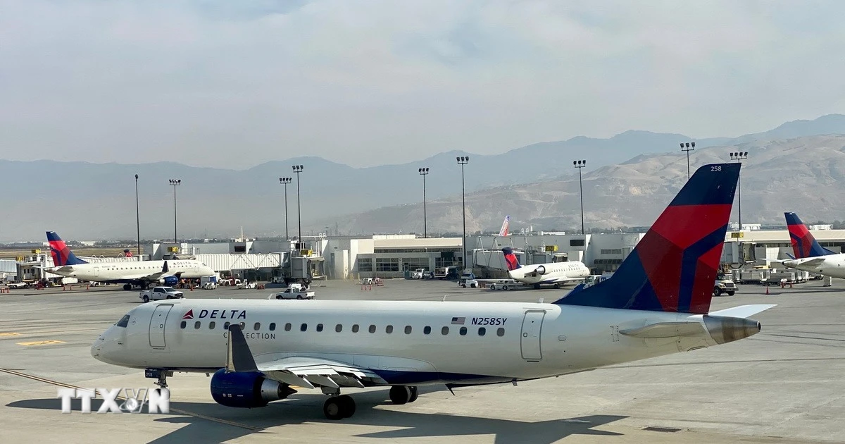 Máy bay của Hãng hàng không Delta Air Lines tại sân bay quốc tế Salt Lake City, bang Utah, Mỹ.