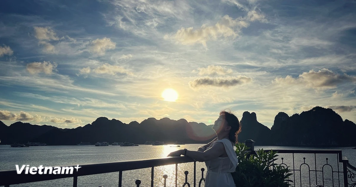 Du lịch tàu biển Việt Nam "đón sóng" dòng khách sang: Thời cơ hay thách thức?