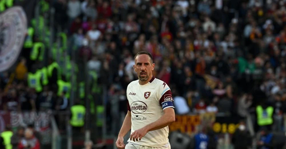 Frank Ribery đã bất ngờ trở thành nạn nhân của một hành động bạo lực