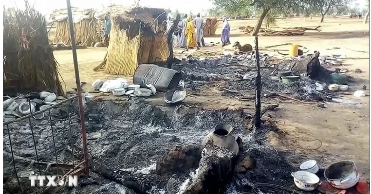 Hiện trường một vụ đánh bom ở Nigeria vào tháng 6/2025. (Ảnh: TTXVN)