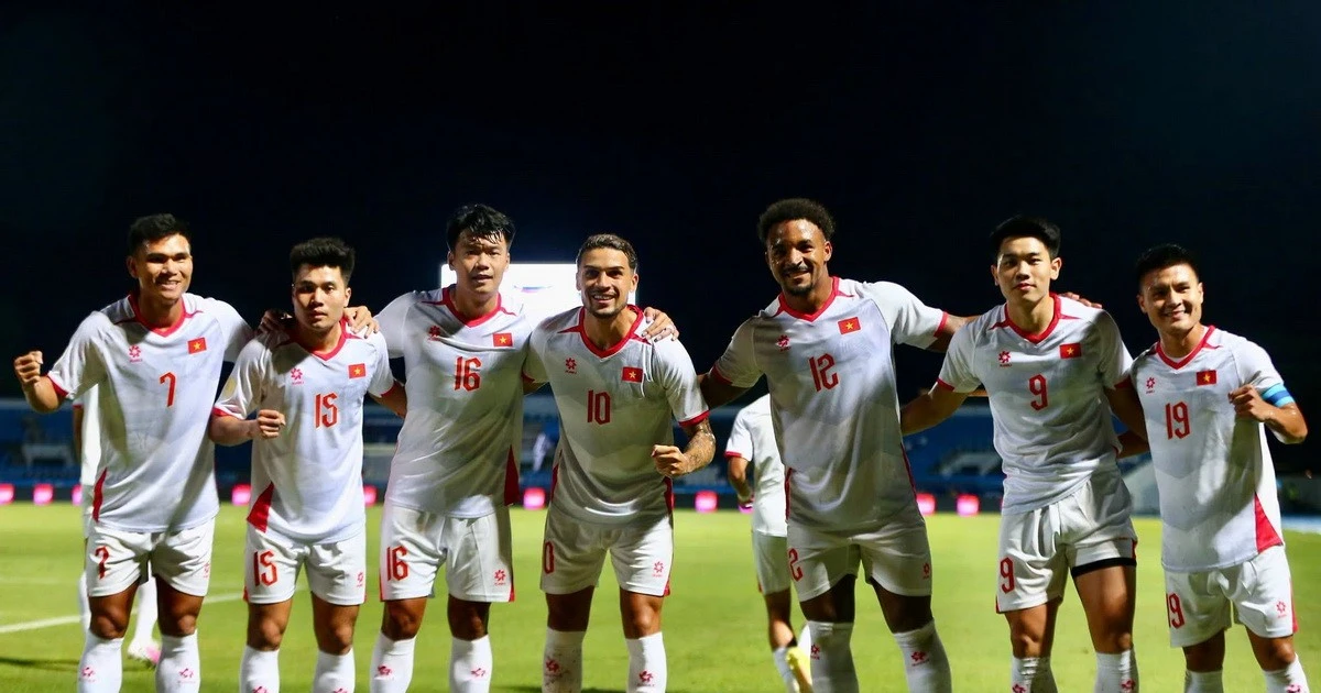 HLV Kim Sang-sik nói gì sau trận thắng đậm của Việt Nam tại ASEAN Cup 2026?
