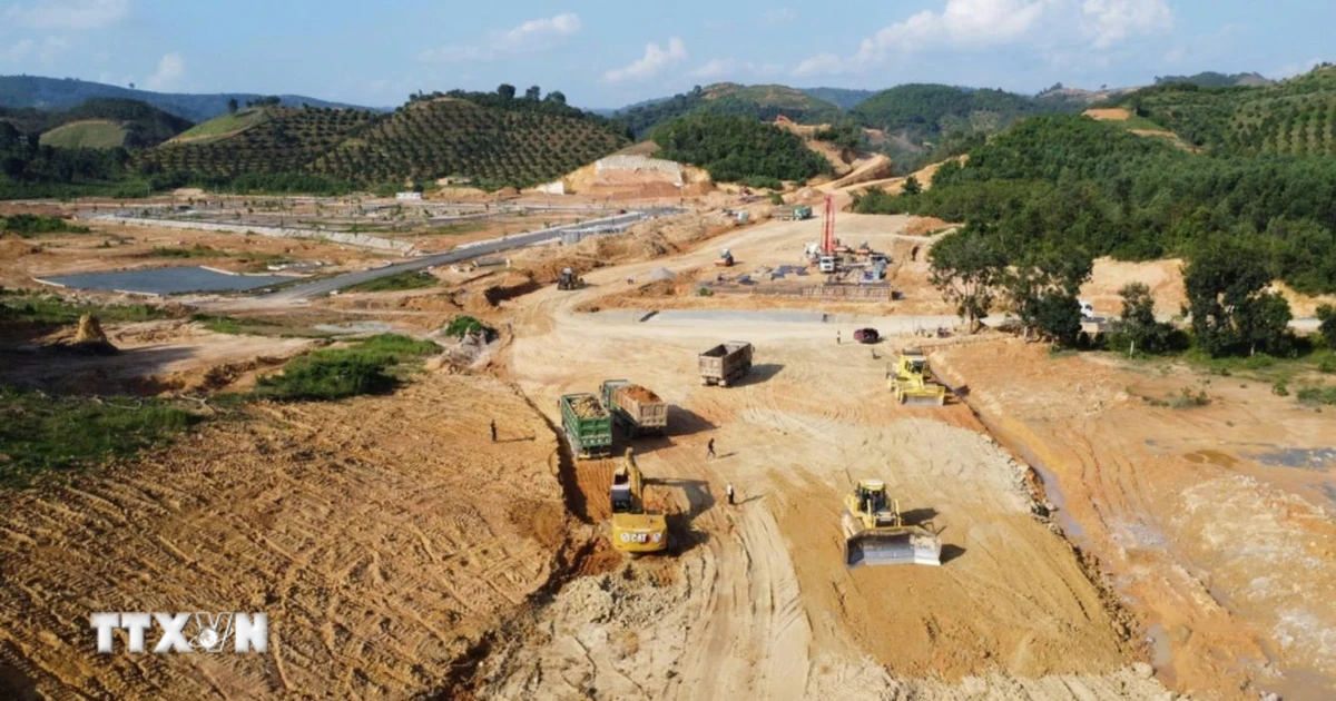 Hai dự án cao tốc trọng điểm ở Lâm Đồng chạy đua giữa mùa mưa