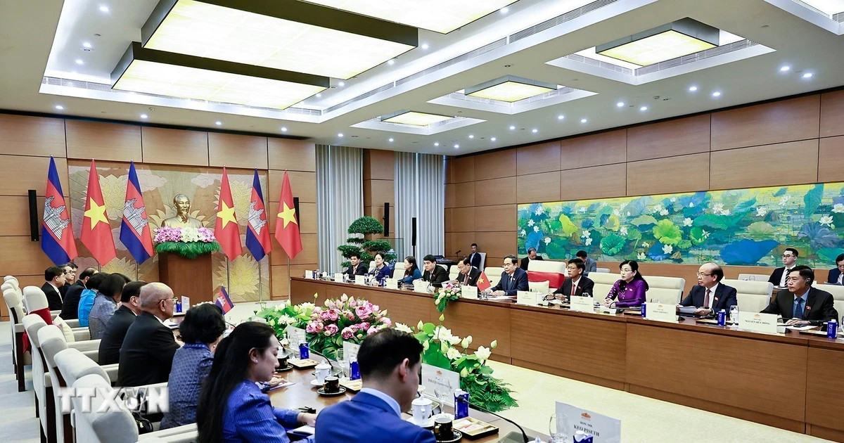 Chủ tịch Quốc hội Trần Thanh Mẫn hội đàm với Chủ tịch Quốc hội Campuchia Khuon Sudary