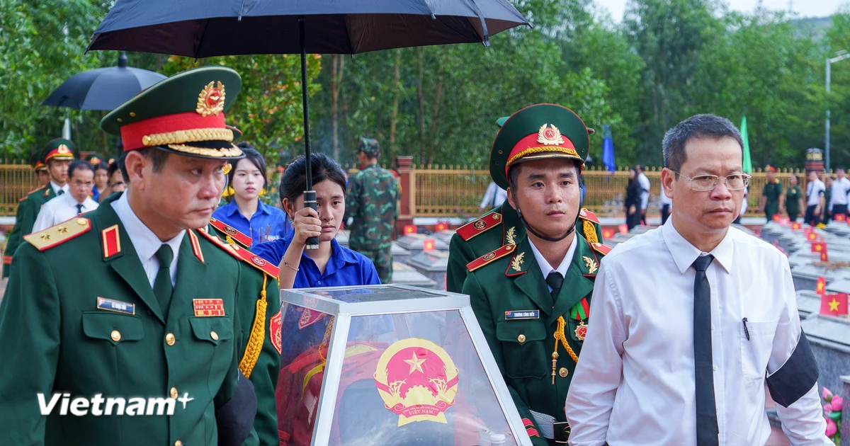 Đà Nẵng: Trang trọng lễ viếng, truy điệu và an táng 5 hài cốt liệt sĩ tại Hang Đá Sập