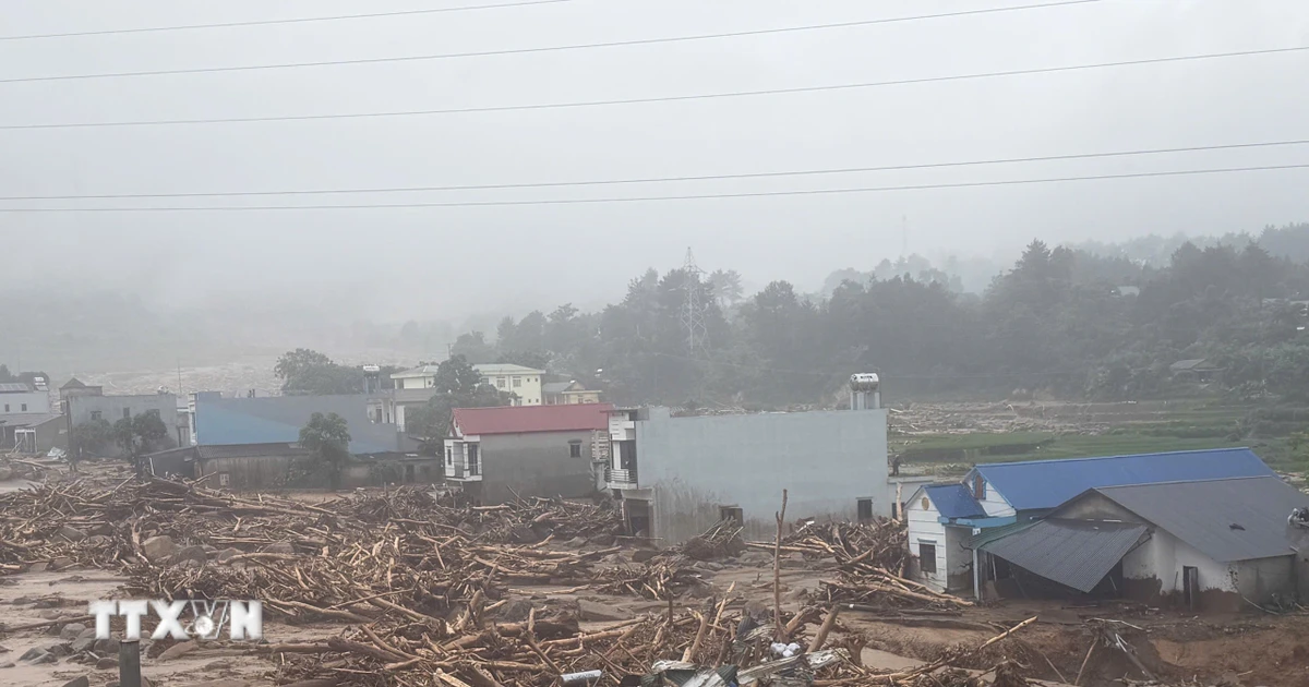 Thủ tướng: Chủ động ứng phó với mưa lớn, bảo đảm an toàn tính mạng người dân