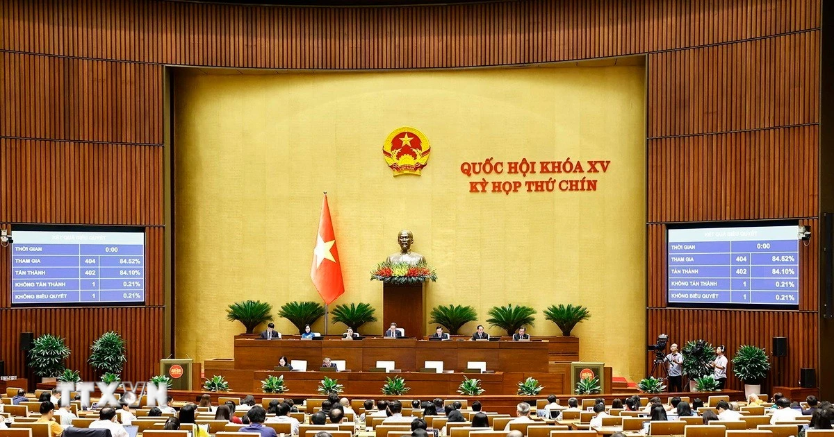 Các đại biểu biểu quyết trong kỳ họp Quốc hội. Ảnh: Doãn Tấn/TTXVN