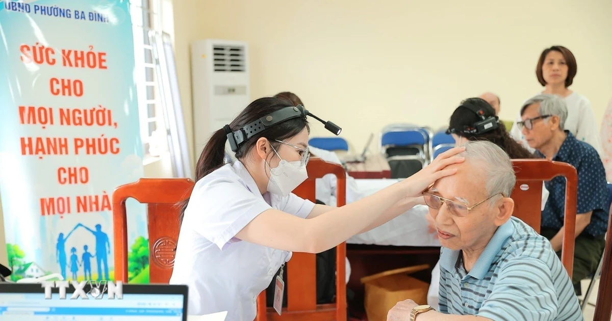 Thành phố Hồ Chí Minh: Thi đua cao điểm 150 ngày đêm khám sức khỏe toàn dân