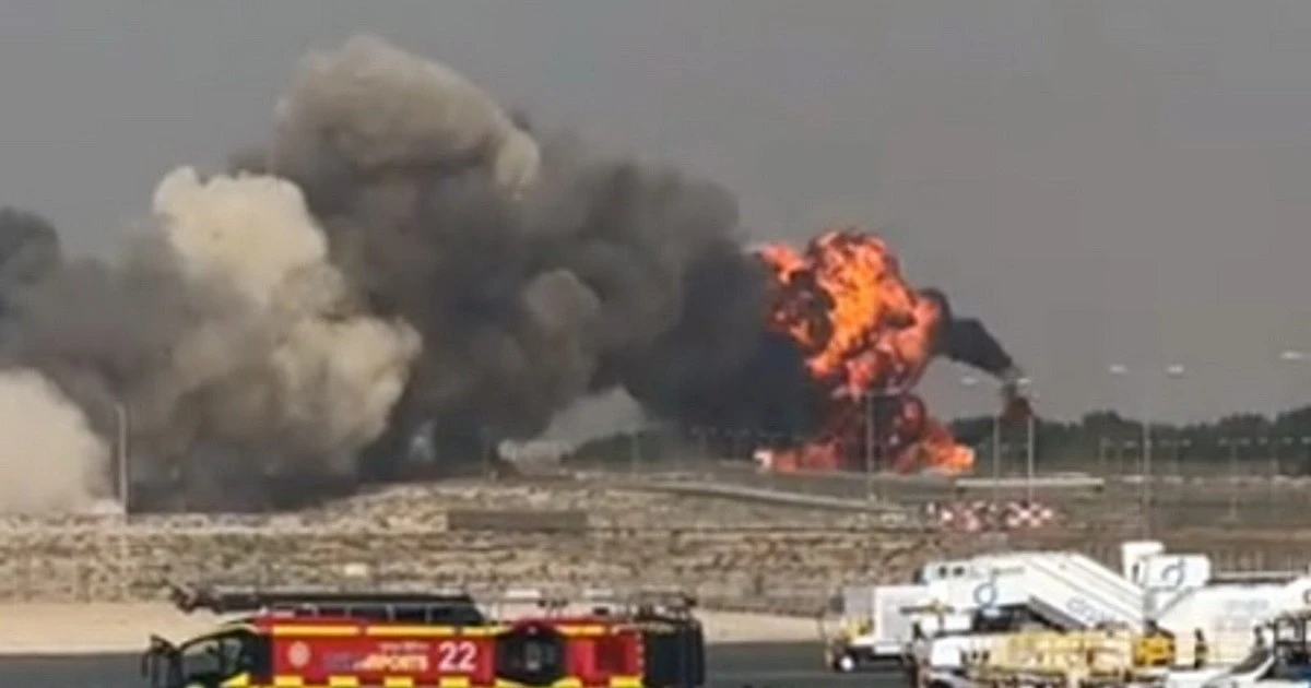 Máy bay chiến đấu Tejas của Ấn Độ rơi tại Triển lãm Dubai ...